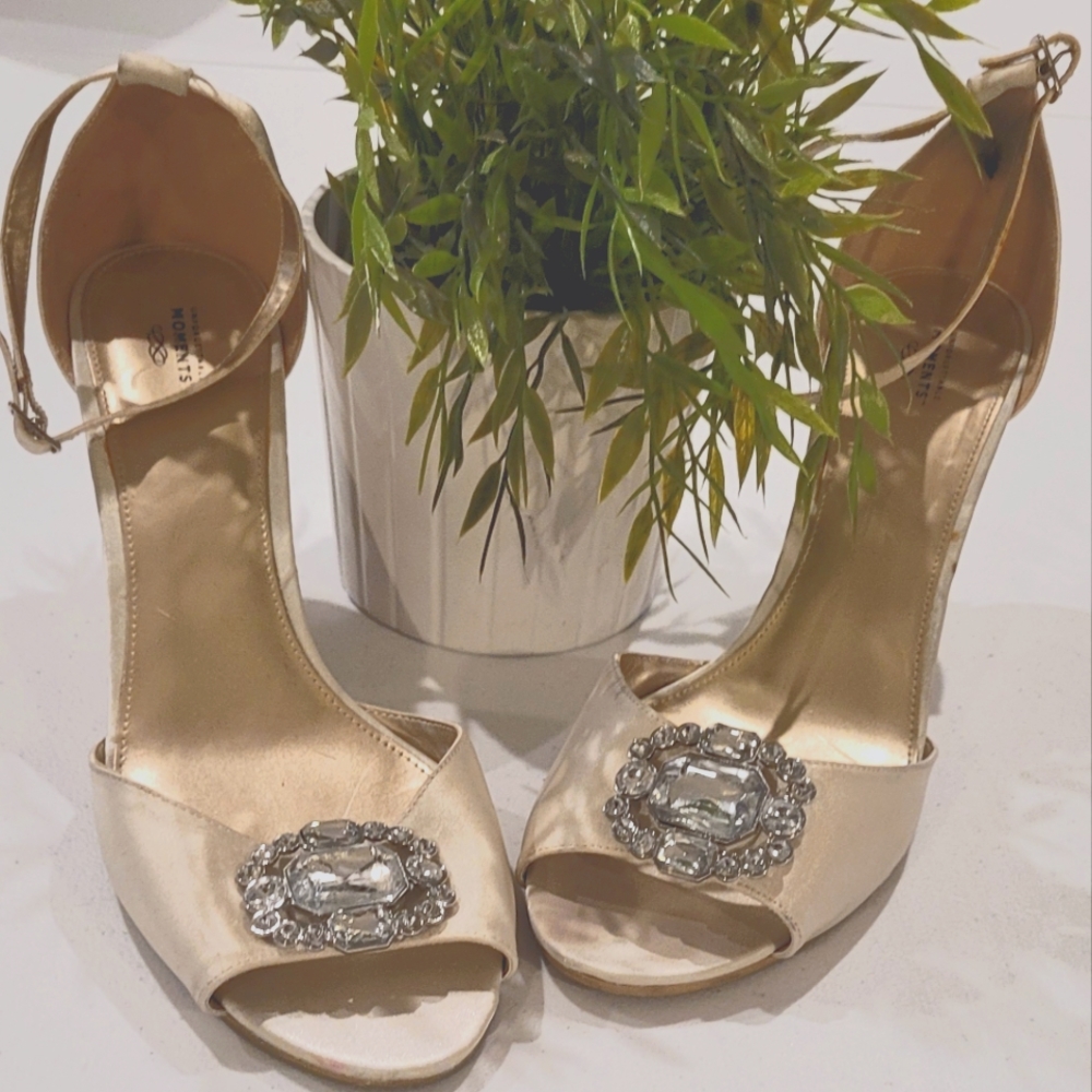 Cream 🎉Satin 💎Wedge Sandal
